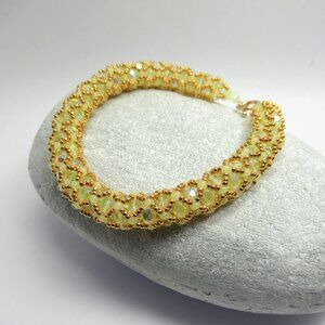 Gold Netted Uranium glass bead bracelet